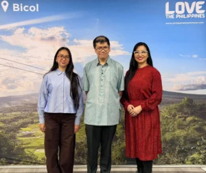 Nicole Ricare, founder of @kaisacalgary and KAISA.CA, met with Deputy Consul General Vic Dimagiba Jr. and Consul Vida Verzosa